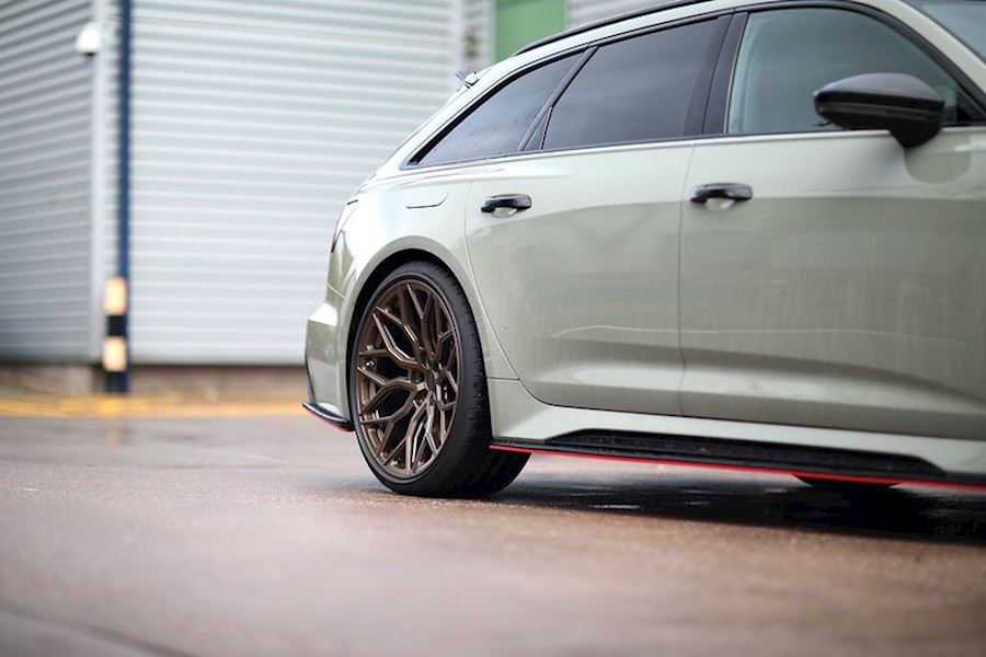 Audi RS6 C8 installed with Vossen HF-2 wheels in Satin Bronze 